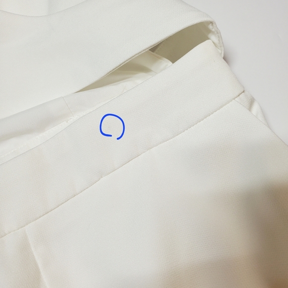 NWOT Lulus Posh and Flirty White Collared Cutout Sleeveless Romper Sz S - Picture 13 of 13